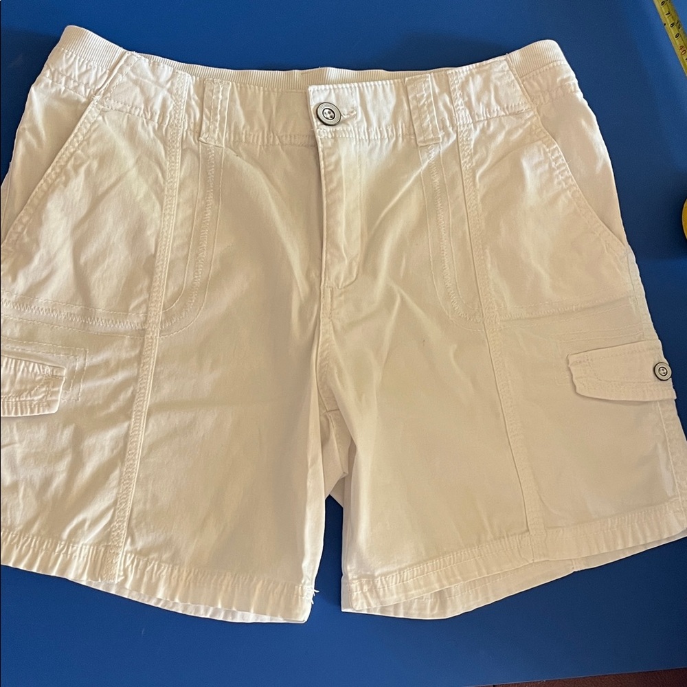 Woman’s white cotton shorts by Style & Co.